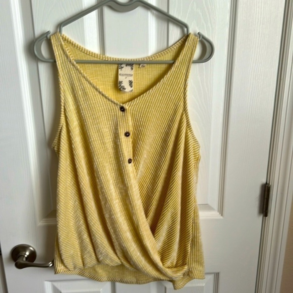 Blu Pepper Yellow Tank Top Sleeveless Faux Button Front‎ Ribbed Casual Size S